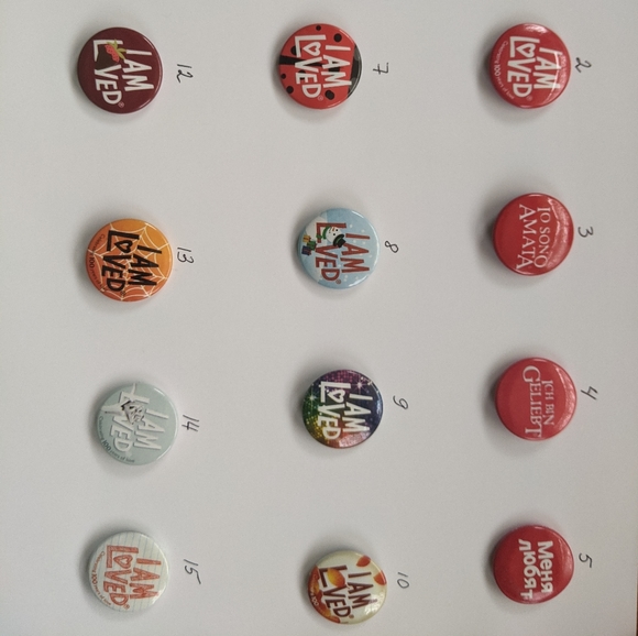 COPY - Metal Pin Helzberg Diamonds I AM LOVED in different languages - Picture 3 of 6